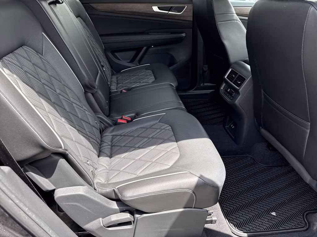 2024 Deep Black Volkswagen Atlas 2.0T SEL Premium R-Line AWD SUV