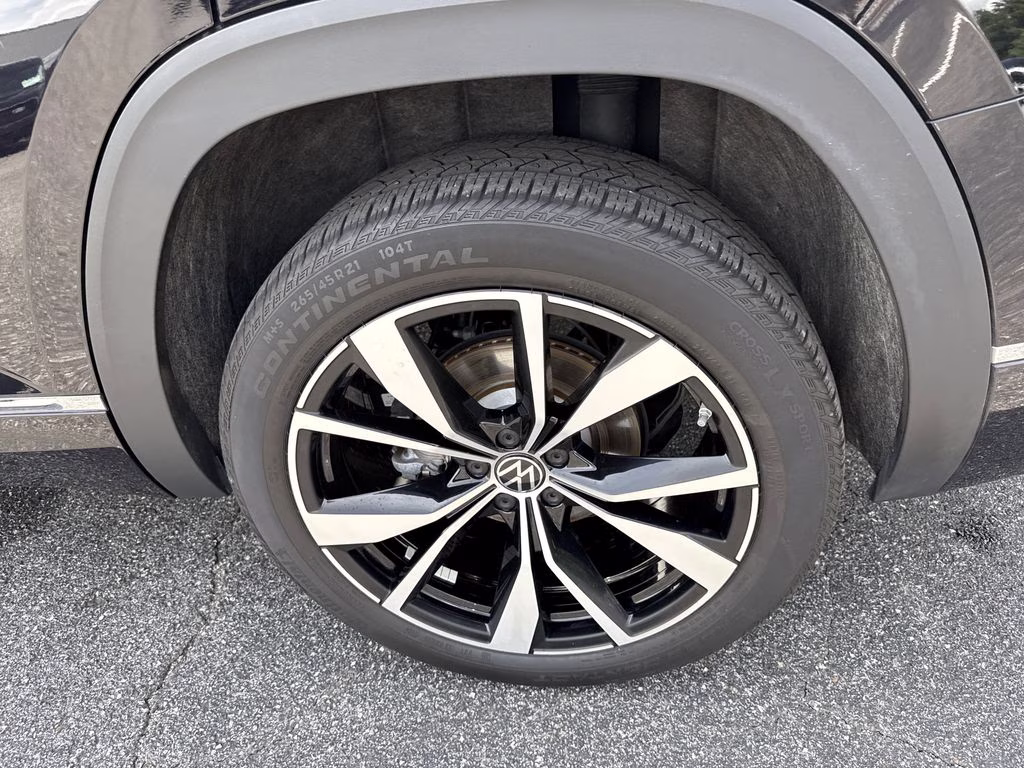 2024 Deep Black Volkswagen Atlas 2.0T SEL Premium R-Line AWD SUV
