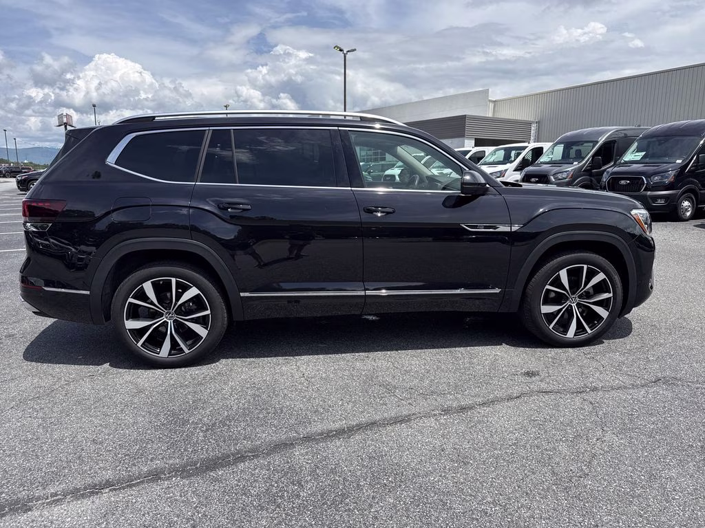 2024 Deep Black Volkswagen Atlas 2.0T SEL Premium R-Line AWD SUV