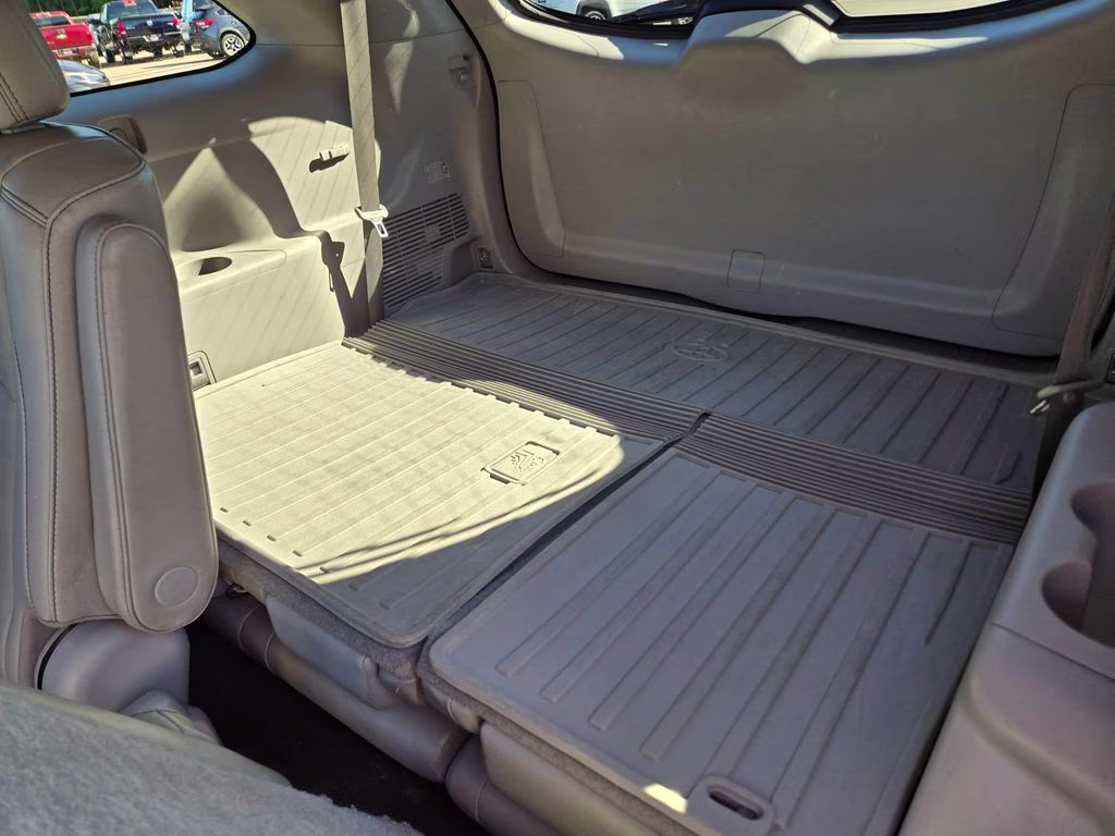 2019 Predawn Gray Mica Toyota Highlander XLE AWD SUV