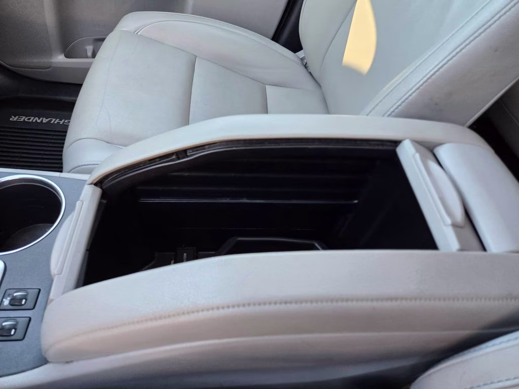 2019 Predawn Gray Mica Toyota Highlander XLE AWD SUV