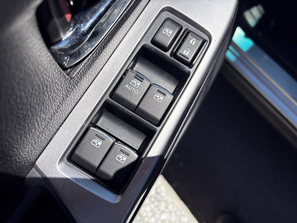 2015 Ice Silver Metallic Subaru XV Crosstrek 2.0i Premium AWD SUV