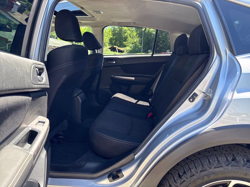 2015 Ice Silver Metallic Subaru XV Crosstrek 2.0i Premium AWD SUV