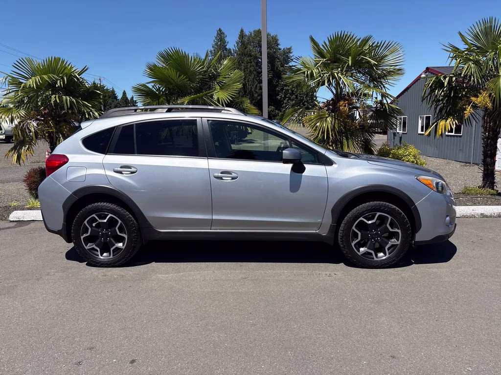 2015 Ice Silver Metallic Subaru XV Crosstrek 2.0i Premium AWD SUV