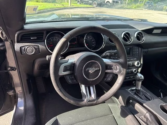 2017 Magnetic Metallic Ford Mustang V6 RWD Coupe