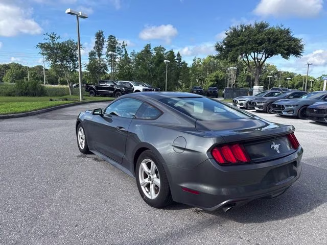 2017 Magnetic Metallic Ford Mustang V6 RWD Coupe