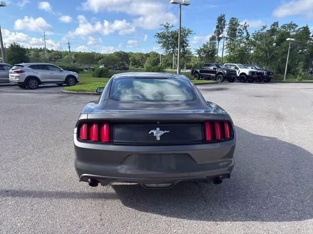 2017 Magnetic Metallic Ford Mustang V6 RWD Coupe