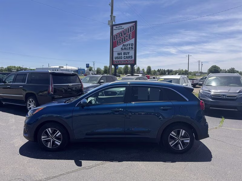 2020 Kia Niro LXS's photo