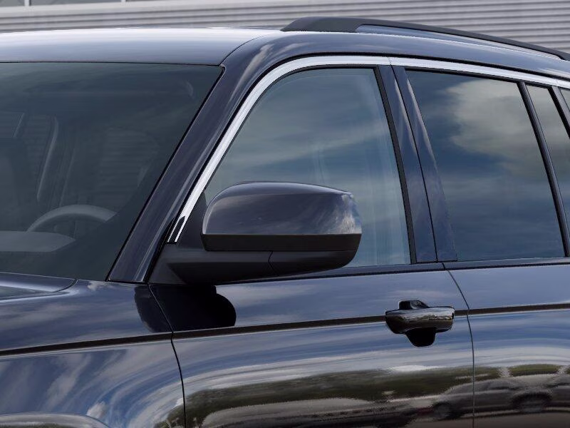 2026 Diamond Black Crystal Pearl Coat Jeep Grand Cherokee Grand Cherokee Laredo 4x4 4X4 SUV