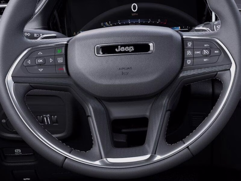 2026 Diamond Black Crystal Pearl Coat Jeep Grand Cherokee Grand Cherokee Laredo 4x4 4X4 SUV