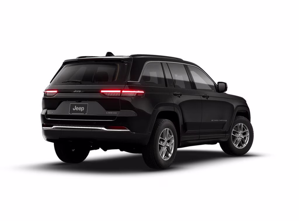 2026 Diamond Black Crystal Pearl Coat Jeep Grand Cherokee Grand Cherokee Laredo 4x4 4X4 SUV