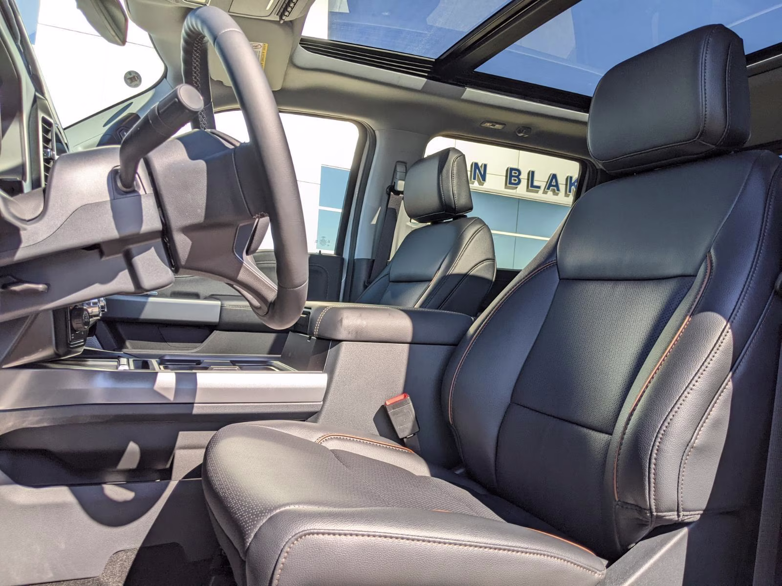 2026 Avalanche Gray Ford Super Duty F-250 SRW LARIAT 4X4 Truck