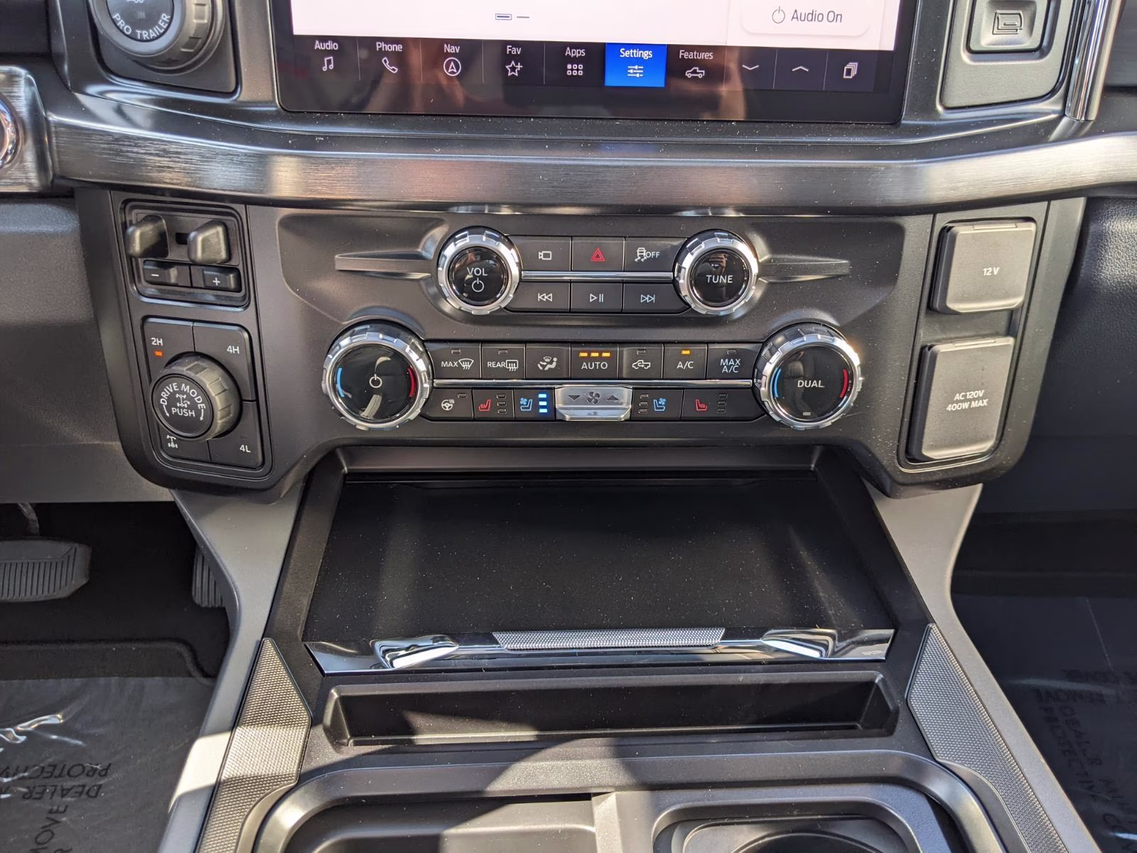 2026 Avalanche Gray Ford Super Duty F-250 SRW LARIAT 4X4 Truck
