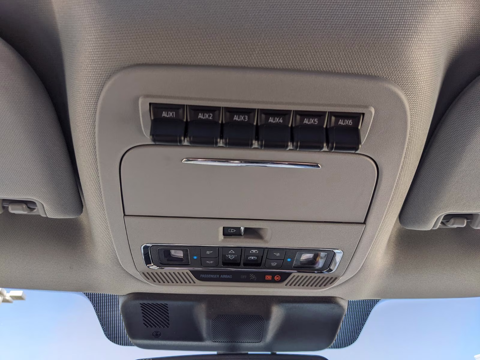 2026 Avalanche Gray Ford Super Duty F-250 SRW LARIAT 4X4 Truck