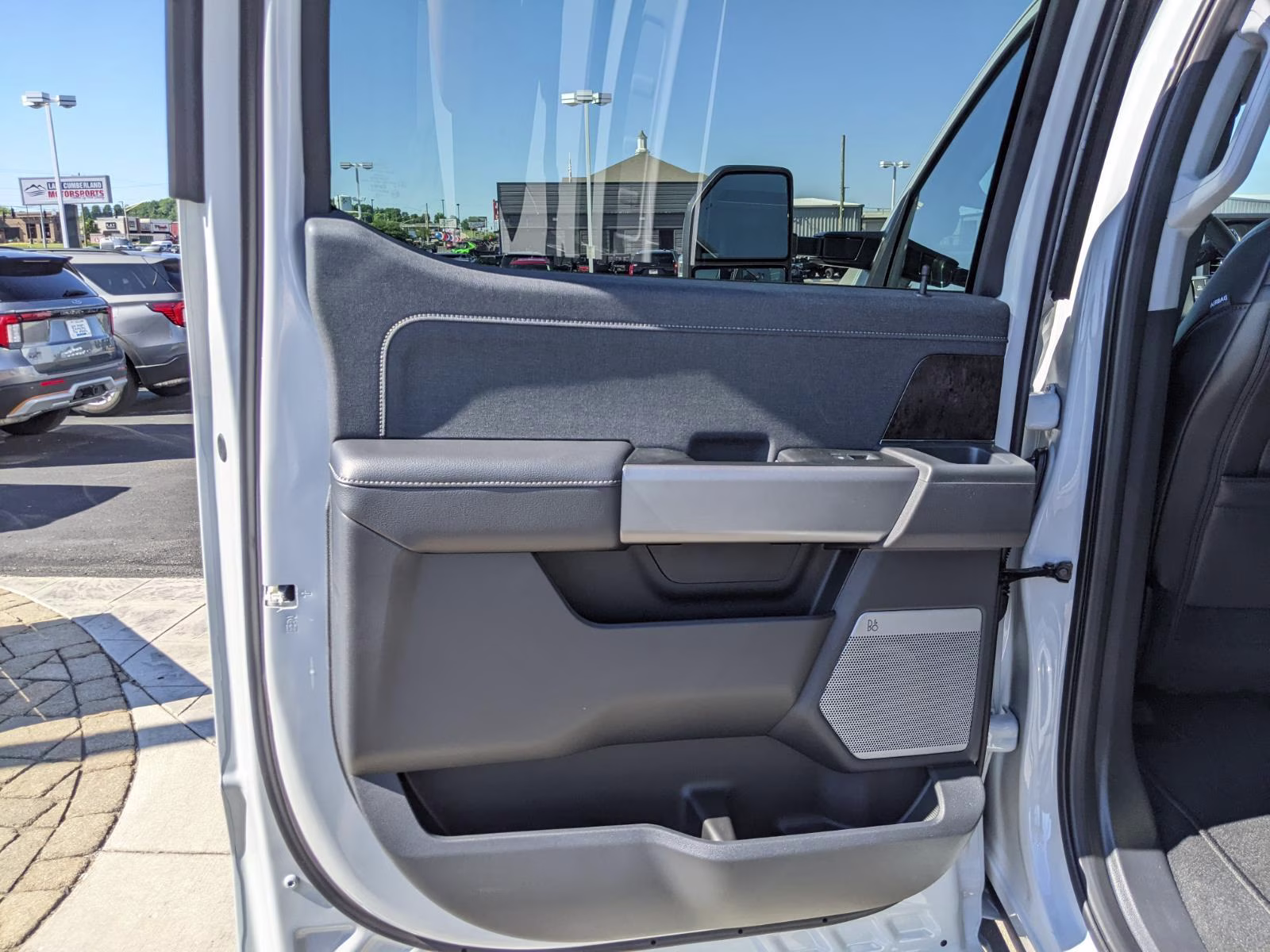 2026 Avalanche Gray Ford Super Duty F-250 SRW LARIAT 4X4 Truck