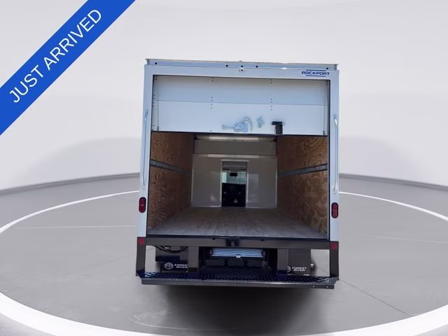 2026 Summit White Chevrolet Express Cutaway 3500 1WT RWD Long Wheelbase