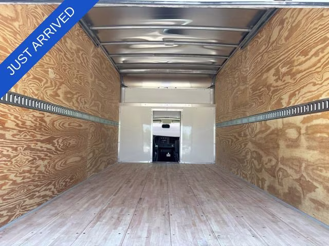 2026 Summit White Chevrolet Express Cutaway 3500 1WT RWD Long Wheelbase