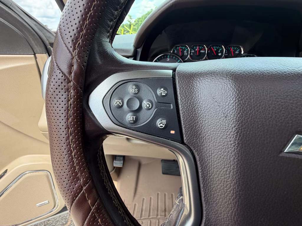 2016 Iridescent Pearl Tricoat Chevrolet Suburban LT RWD SUV