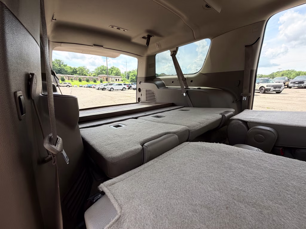 2016 Iridescent Pearl Tricoat Chevrolet Suburban LT RWD SUV