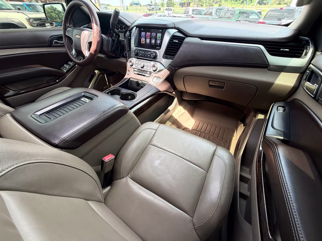 2016 Iridescent Pearl Tricoat Chevrolet Suburban LT RWD SUV