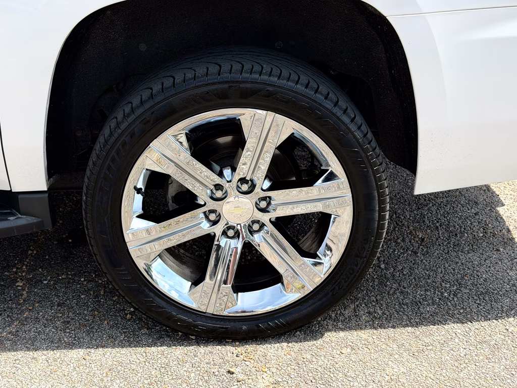 2016 Iridescent Pearl Tricoat Chevrolet Suburban LT RWD SUV