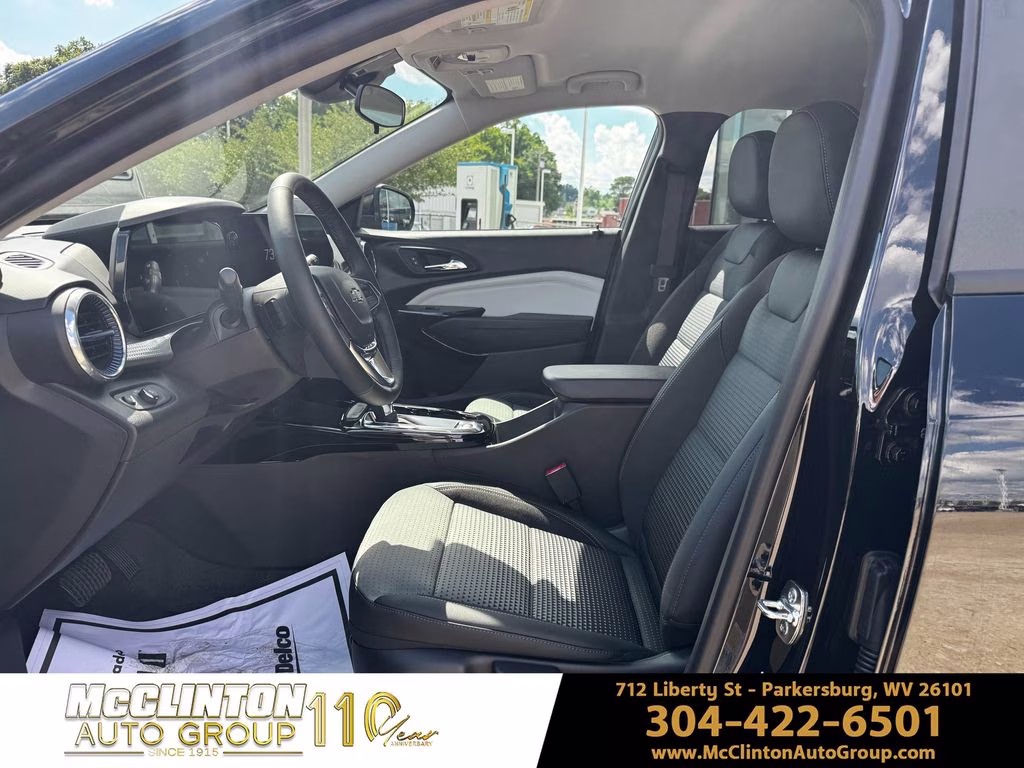 2026 Mosaic Black Metallic Chevrolet Trax LT FWD SUV