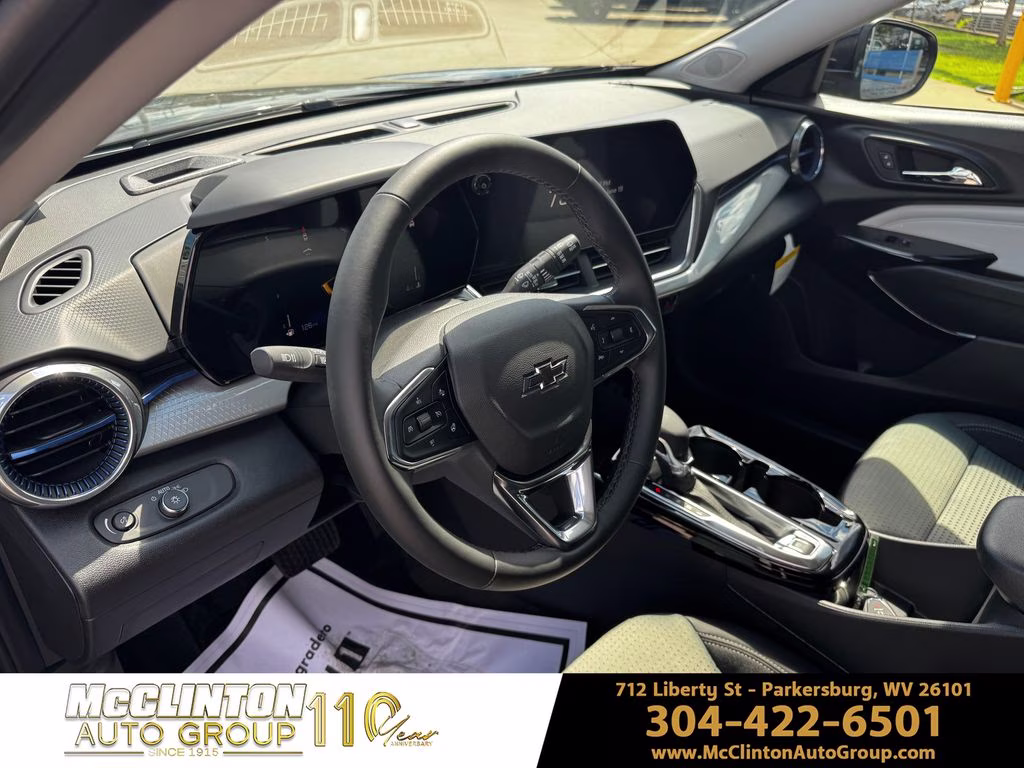 2026 Mosaic Black Metallic Chevrolet Trax LT FWD SUV