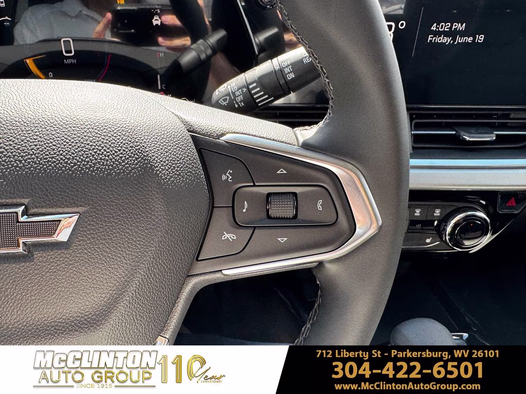 2026 Mosaic Black Metallic Chevrolet Trax LT FWD SUV