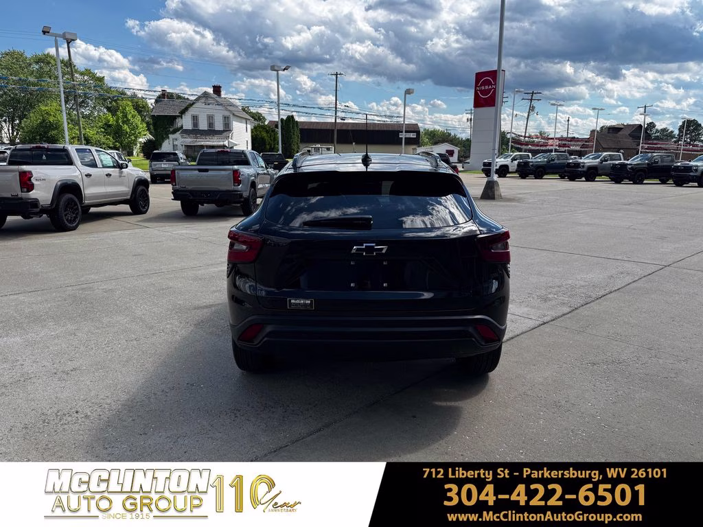 2026 Mosaic Black Metallic Chevrolet Trax LT FWD SUV