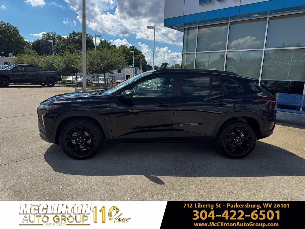 2026 Mosaic Black Metallic Chevrolet Trax LT FWD SUV