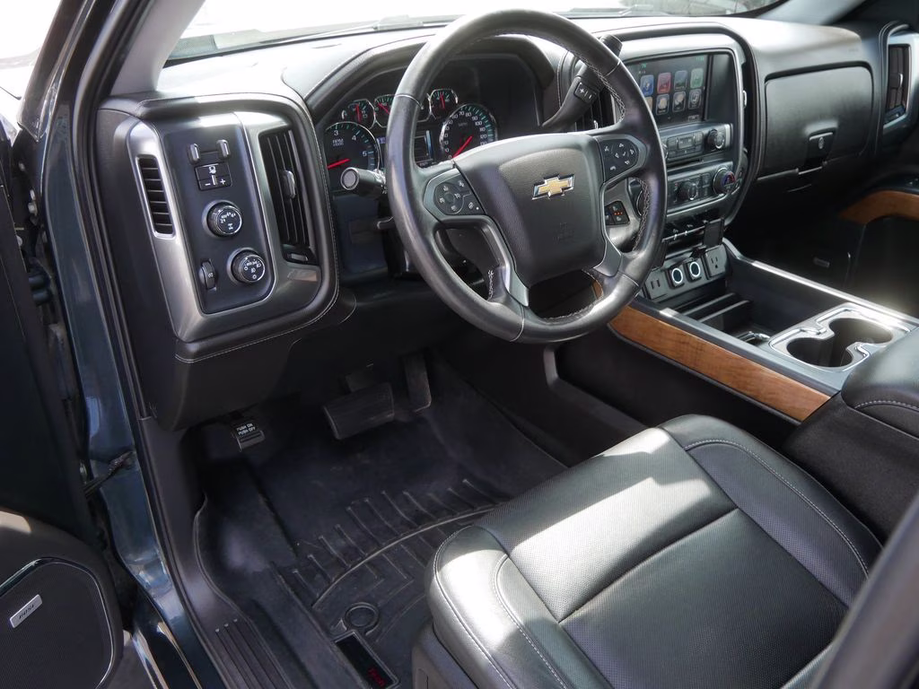 2018 Graphite Metallic Chevrolet Silverado 1500 LTZ 4X4 Truck