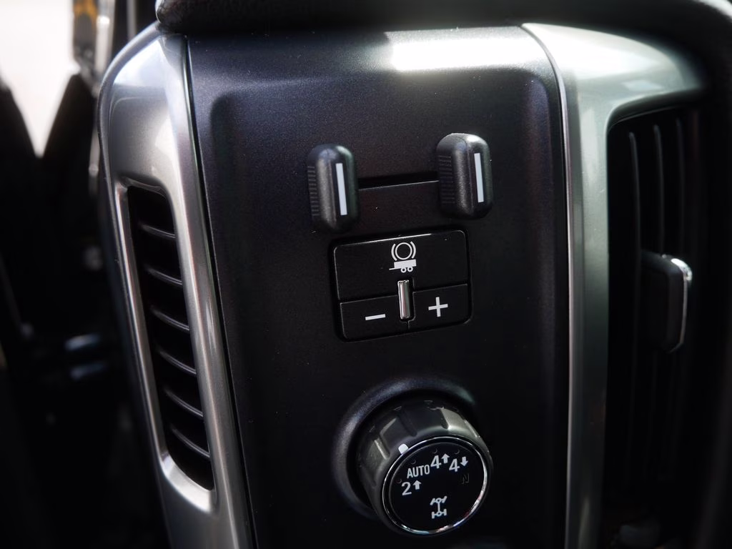 2018 Graphite Metallic Chevrolet Silverado 1500 LTZ 4X4 Truck