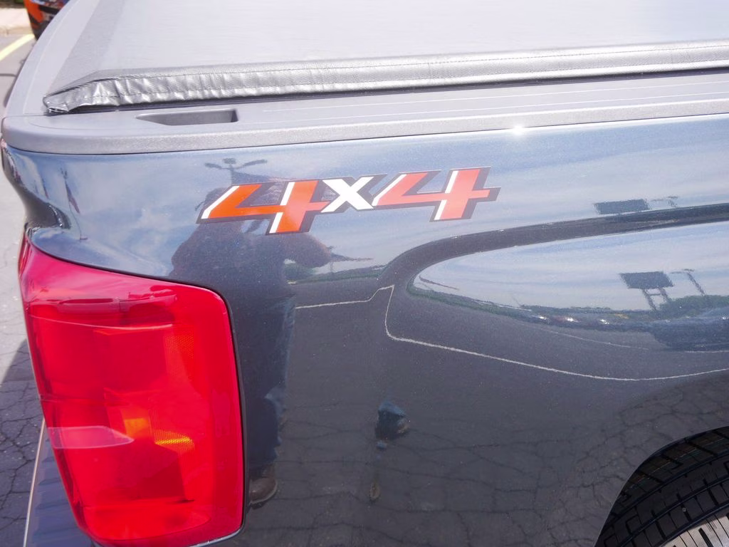 2018 Graphite Metallic Chevrolet Silverado 1500 LTZ 4X4 Truck