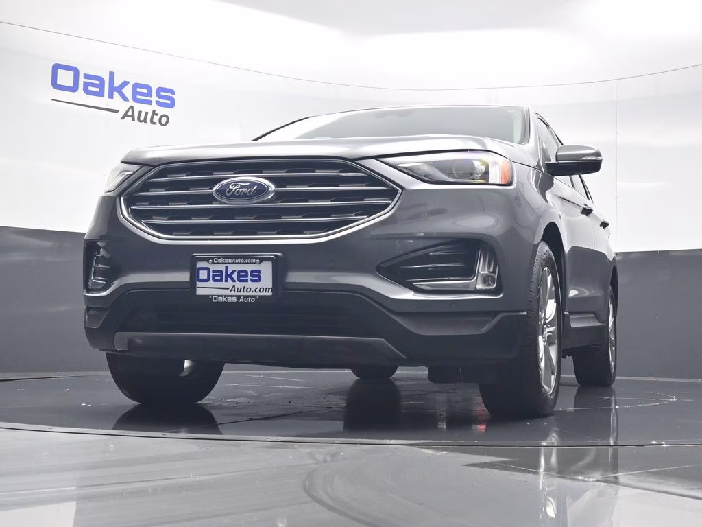2024 Gray Metallic Ford Edge Titanium AWD SUV