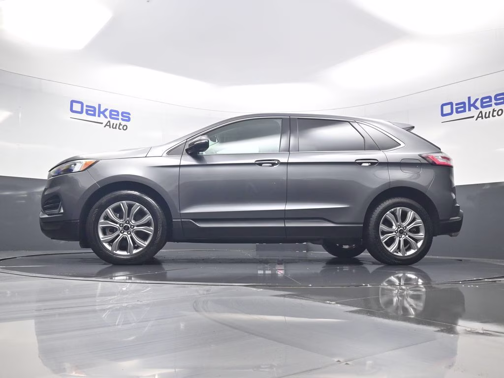 2024 Gray Metallic Ford Edge Titanium AWD SUV