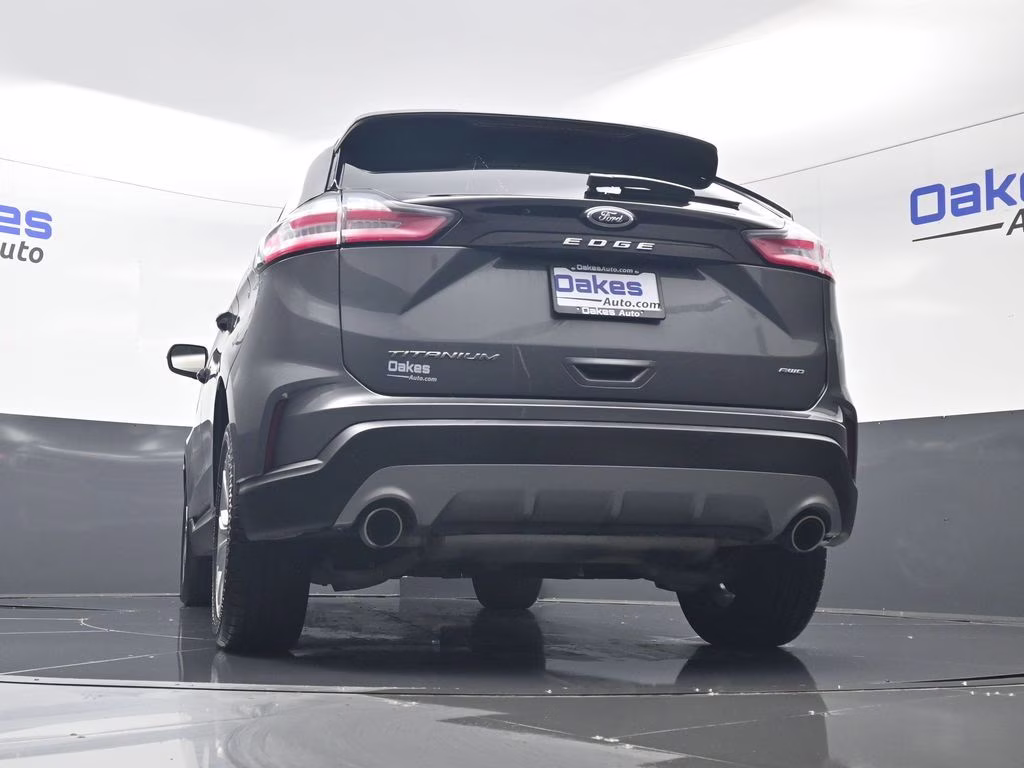 2024 Gray Metallic Ford Edge Titanium AWD SUV