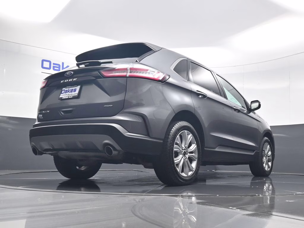 2024 Gray Metallic Ford Edge Titanium AWD SUV