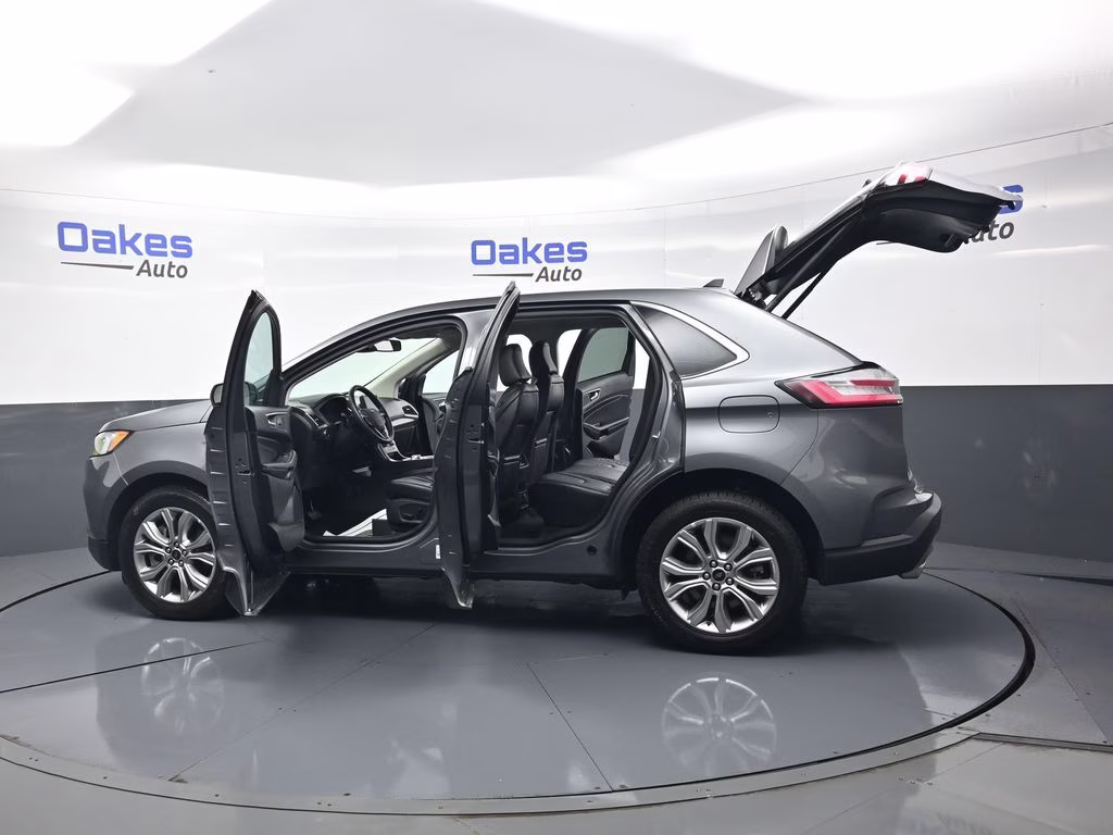 2024 Gray Metallic Ford Edge Titanium AWD SUV