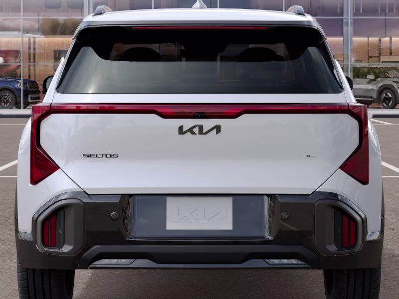 2027 Snow White Pearl Kia Seltos X-Line AWD SUV
