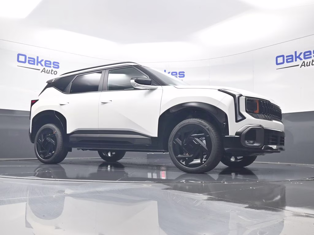 2027 Snow White Pearl Kia Seltos X-Line AWD SUV