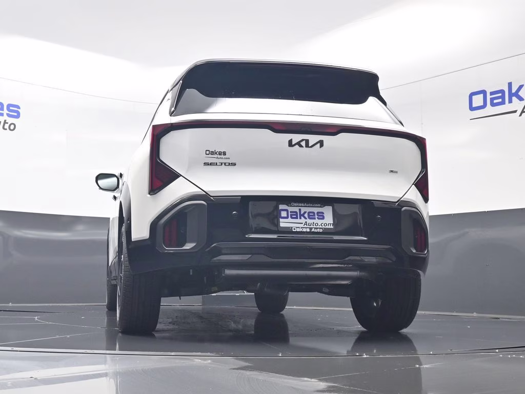 2027 Snow White Pearl Kia Seltos X-Line AWD SUV