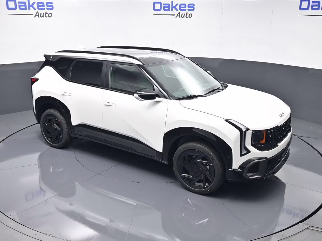 2027 Snow White Pearl Kia Seltos X-Line AWD SUV