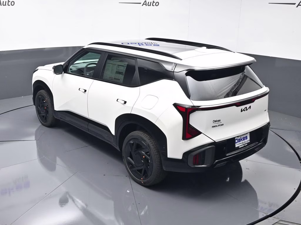 2027 Snow White Pearl Kia Seltos X-Line AWD SUV