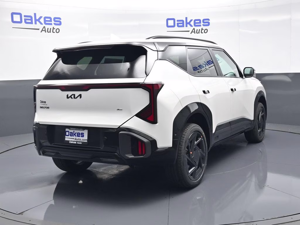 2027 Snow White Pearl Kia Seltos X-Line AWD SUV