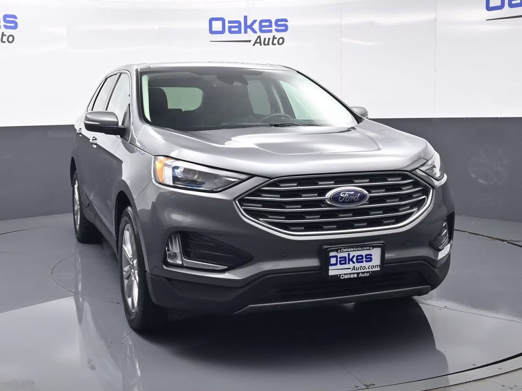2024 Gray Metallic Ford Edge Titanium AWD SUV