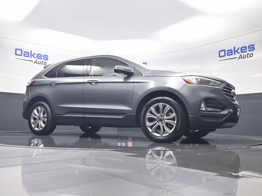 2024 Gray Metallic Ford Edge Titanium AWD SUV