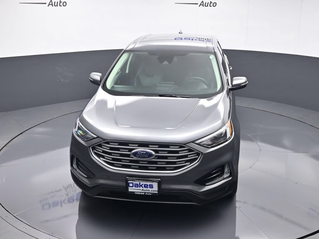 2024 Gray Metallic Ford Edge Titanium AWD SUV