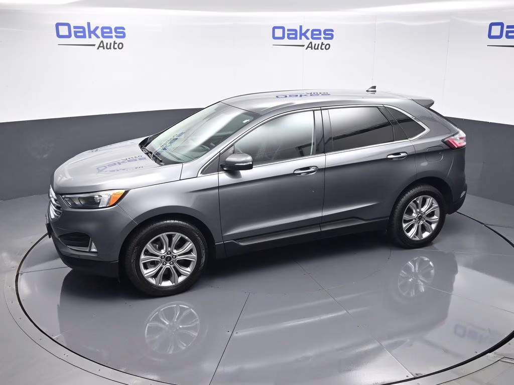 2024 Gray Metallic Ford Edge Titanium AWD SUV