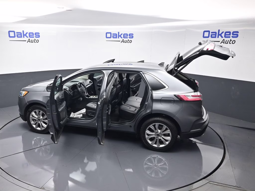 2024 Gray Metallic Ford Edge Titanium AWD SUV