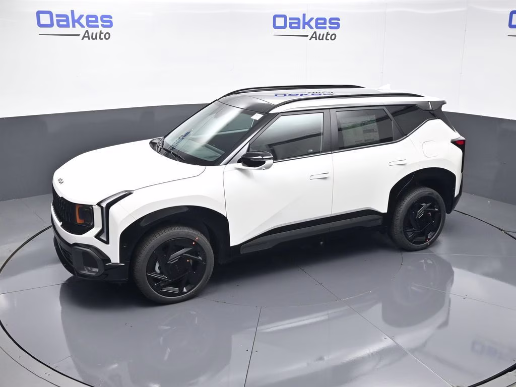 2027 Snow White Pearl Kia Seltos X-Line AWD SUV
